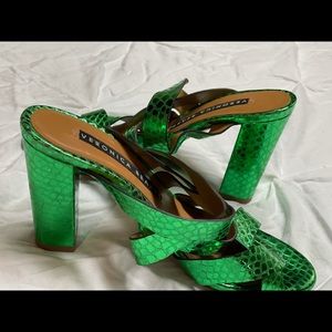 Women’s Veronica Beard sandals (green)